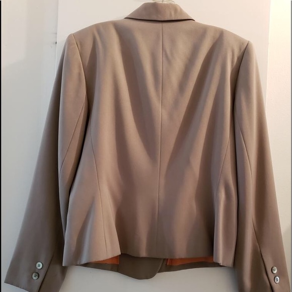 Women’s Jacket - Picture 2 of 2